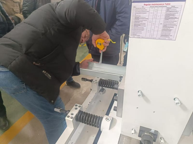 出口沙特地区的型钢机设备，AG贵宾会冷弯工程师展实力以专业攻克小边与腰高难题